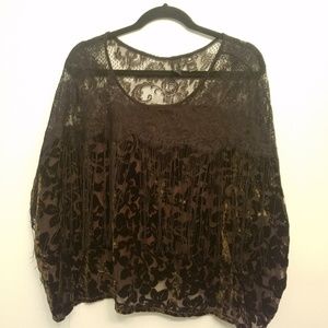 BUCKLE BKE boutique Velvet and lace top
